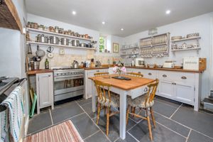 Kitchen- click for photo gallery